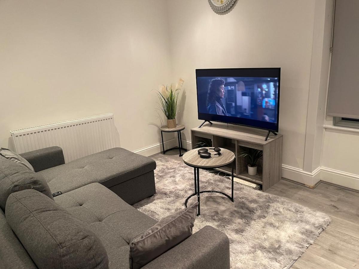 Apartment Brick Lane Modern 2 Bedroom Apartment, Up To 6 London